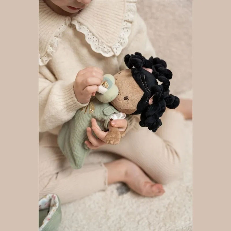 Bebé Evi Little Dutch con capazo y accesorios